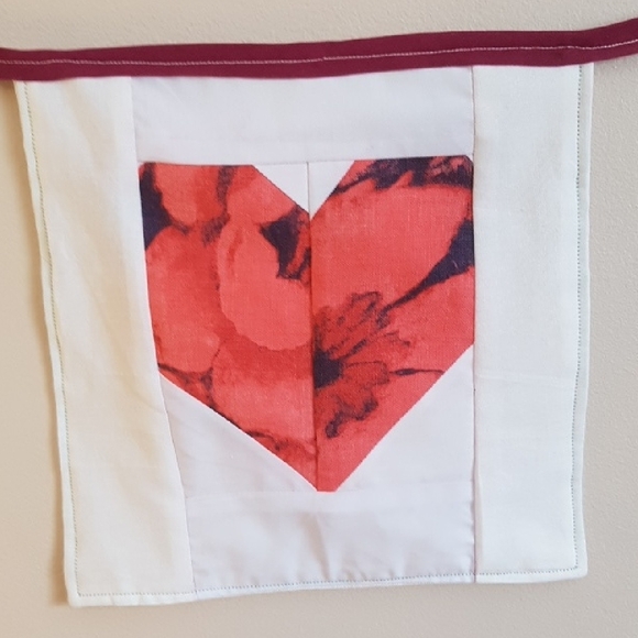 Queen Of Hearts Boho Home Decor Banner 3 Heart Quilted Patchwork Handmade - Picture 3 of 7